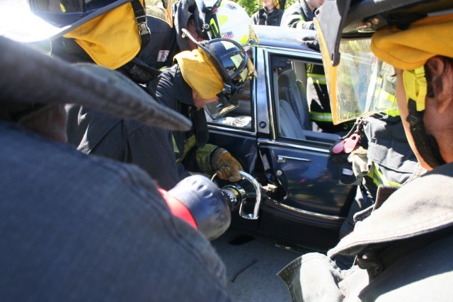 Hurst &quot;Jaws of Life&quot; Spreaders Drill